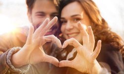 Erkekler mi Daha Çabuk Bağlanır, Kadınlar mı?